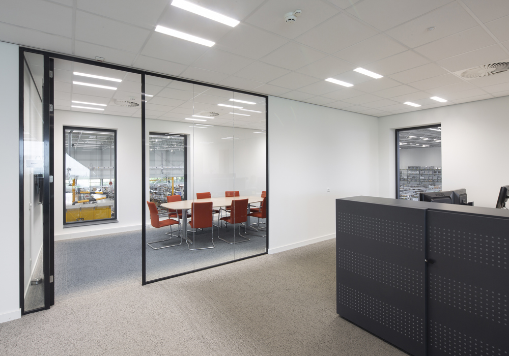 Fri Jado Zicht Op Fabriek