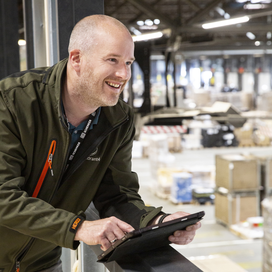 Q4 Schenker Rob Dennis 177